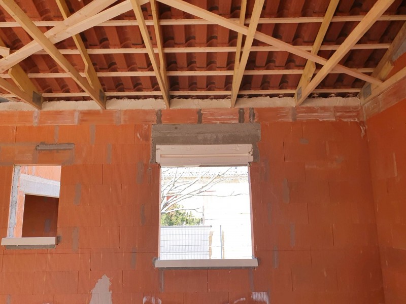 vendeur et fabricant de coffres pour volets roulants à Lauris dans le Luberon