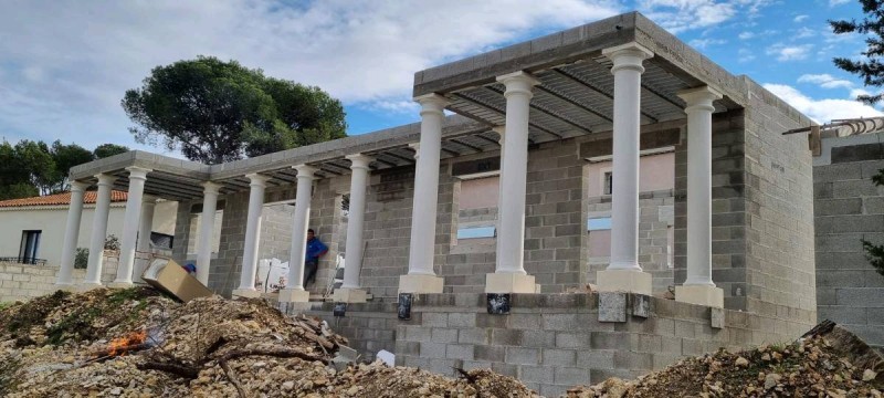 Coffrer des poteaux en béton dans le Var  83600