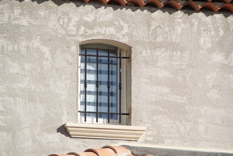 appui de fenêtre en béton sur-mesure dans le Var  Le Muy