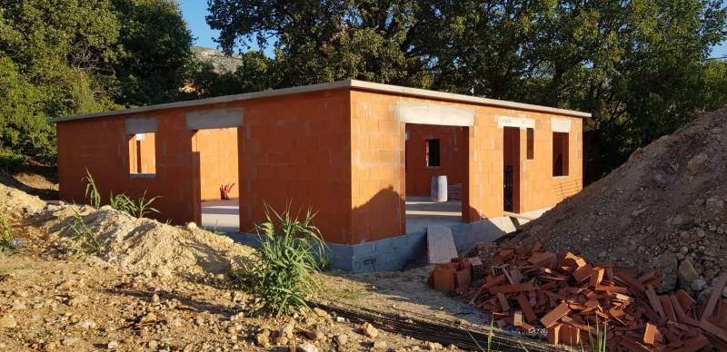 coffres demi linteaux pour volets roulants à St Maximin 83470