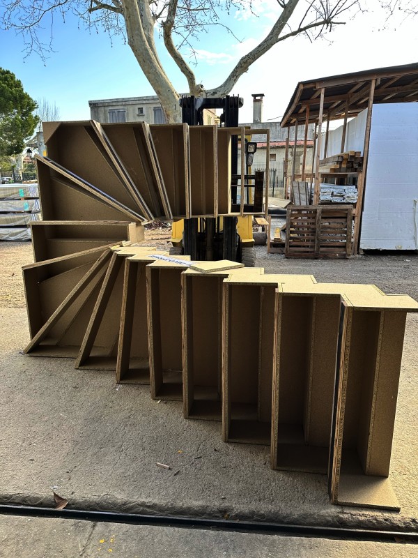 coffrage pour escalier un quart tournant pret à couler en béton 13