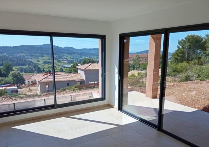 coffre demi-linteau pour volet roulant à Vallauris dans le Sud de la France