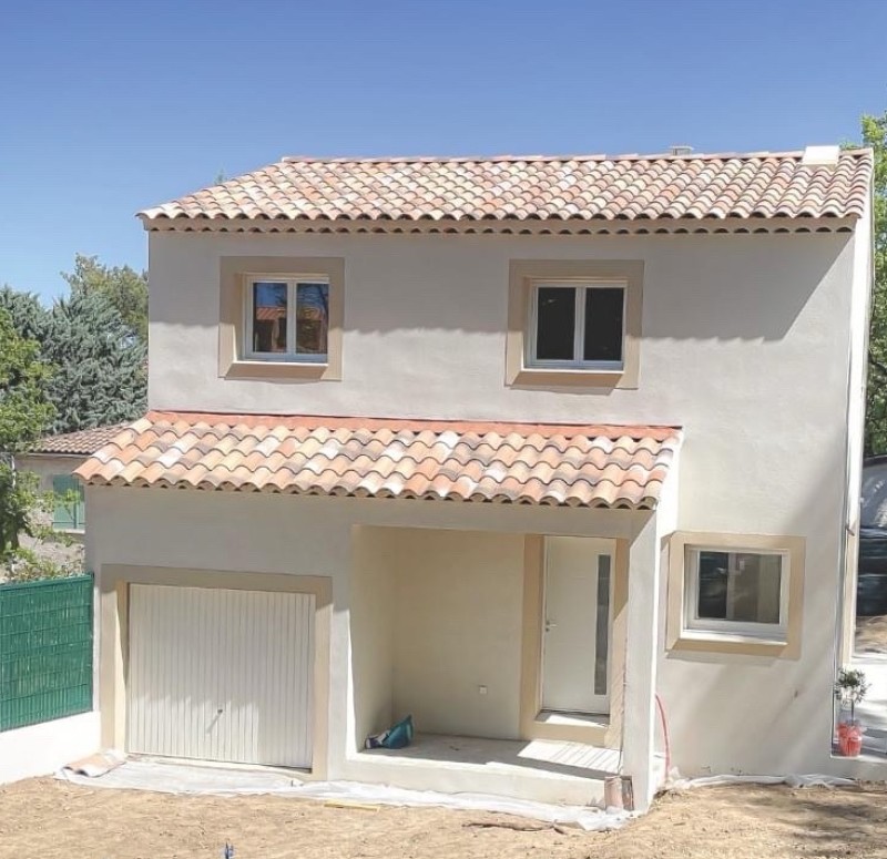 solution de coffrages pour volets roulants avec sous-face intégrée à Istres 13800