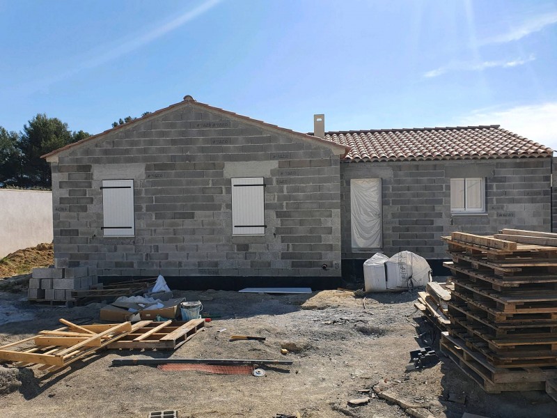 coffrages demi linteaux pour volets roulants à Pertuis dans le Vaucluse 84120