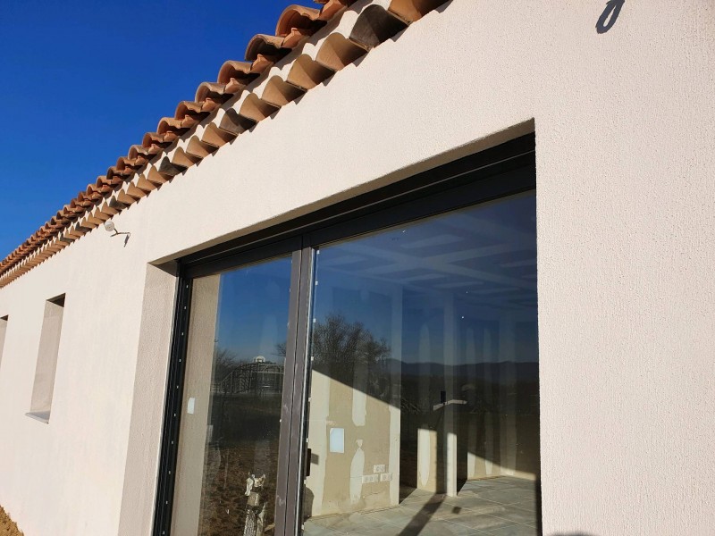 coffre de volet roulant à Martigues dans le sud de la France