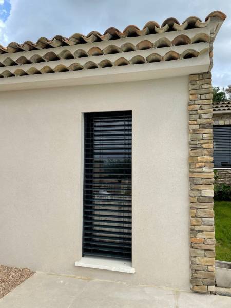 Coffre demi-linteau BSO invisible en façade