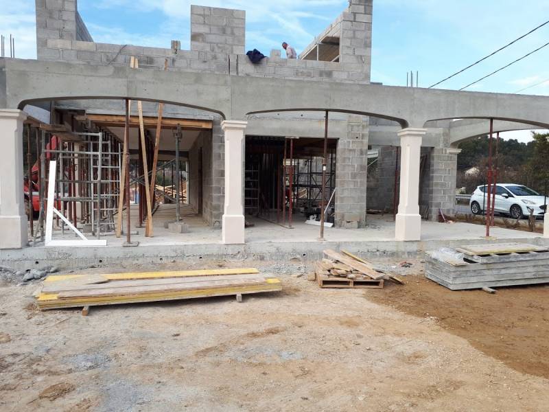 cintre polystyrène en anse de panier à Cabriès 13480