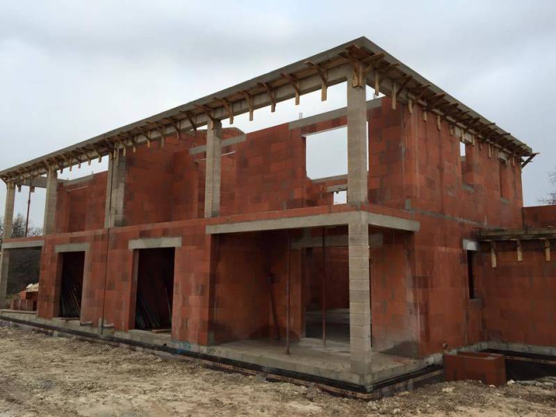 coffrage corniche mis en œuvre 13400