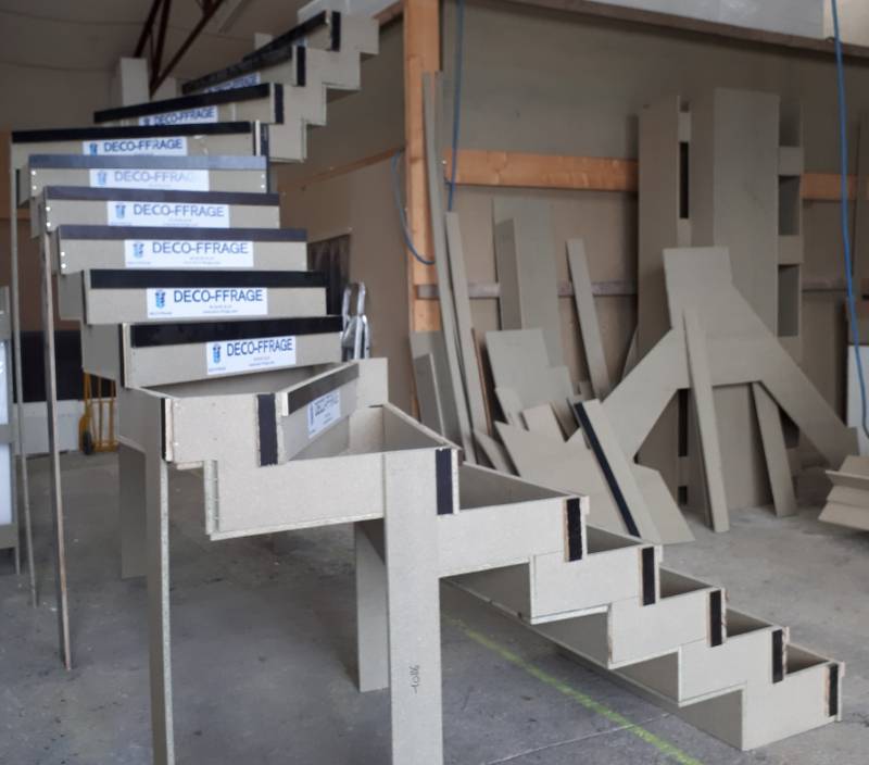 coffrer un escalier béton crémaillère 2/4 tournant à Ventabren 13122