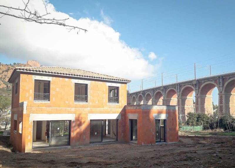 coffres pour volets roulants à Camaret sur Aigues dans le Vaucluse 84